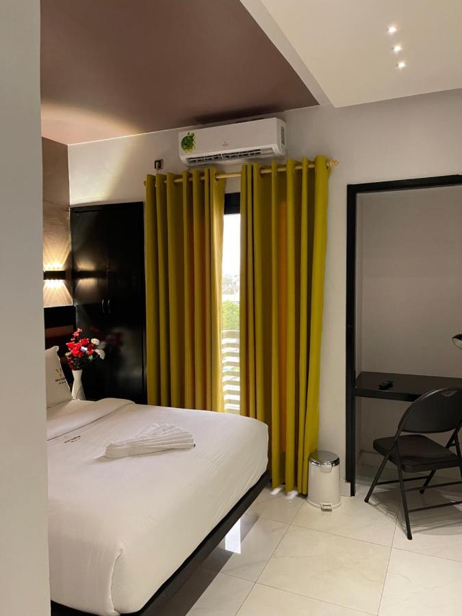 Hotel Vendome Douala Eksteriør bilde