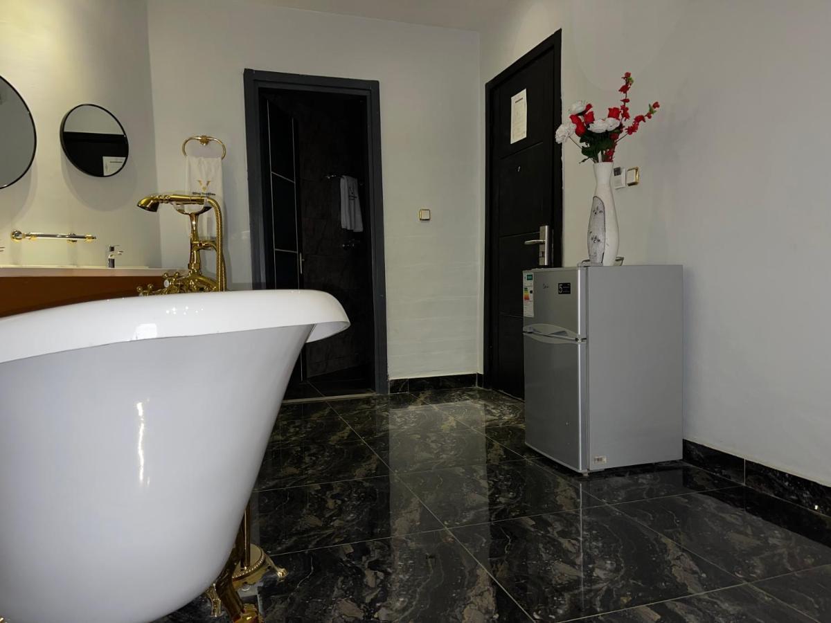 Hotel Vendome Douala Eksteriør bilde
