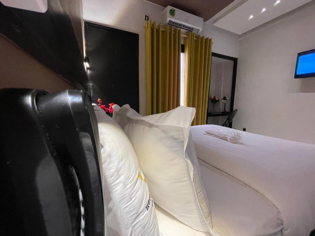 Hotel Vendome Douala Eksteriør bilde