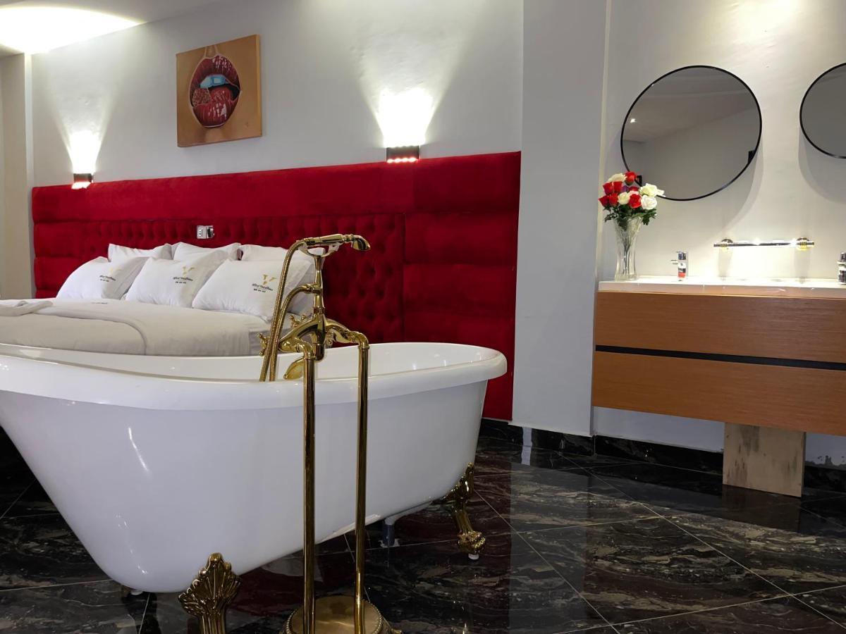 Hotel Vendome Douala Eksteriør bilde
