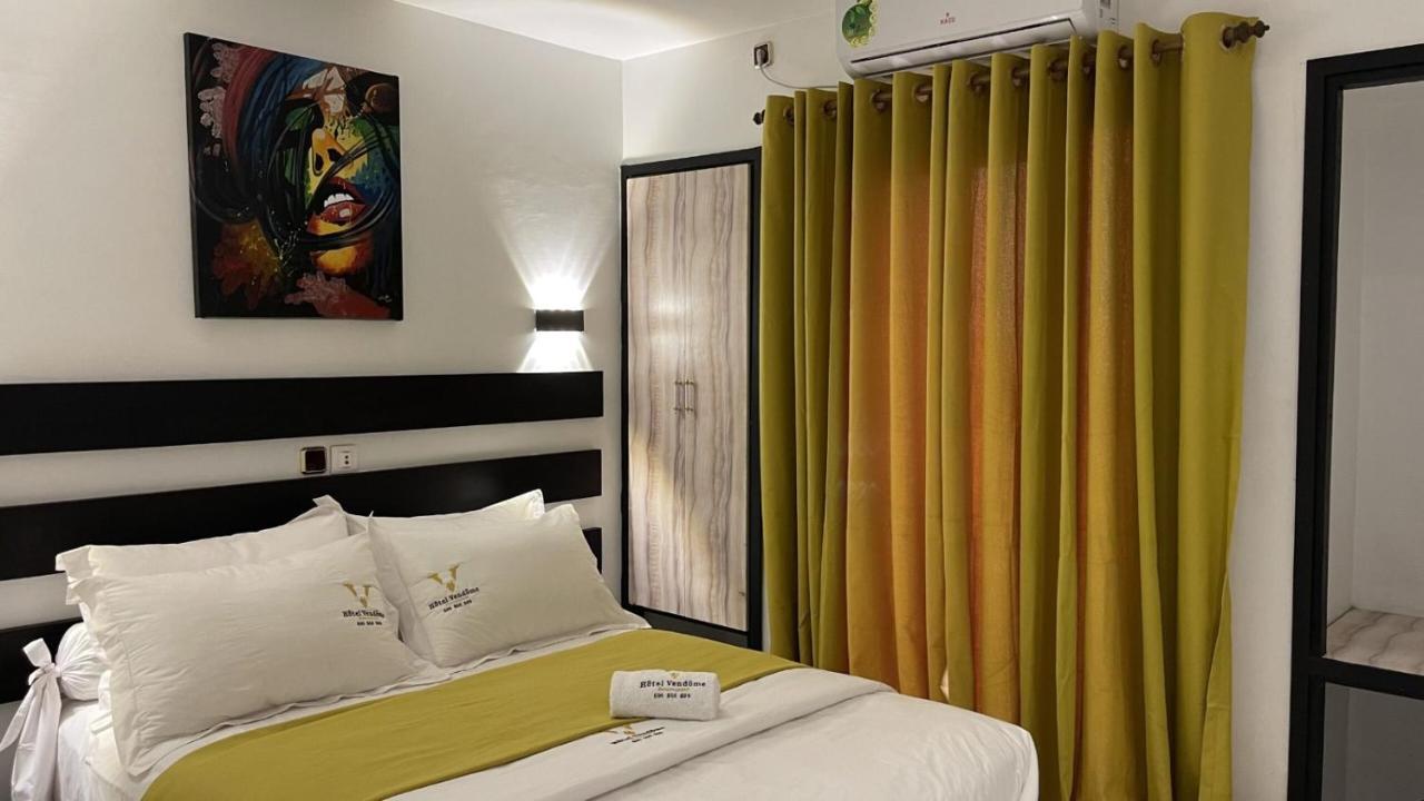 Hotel Vendome Douala Eksteriør bilde
