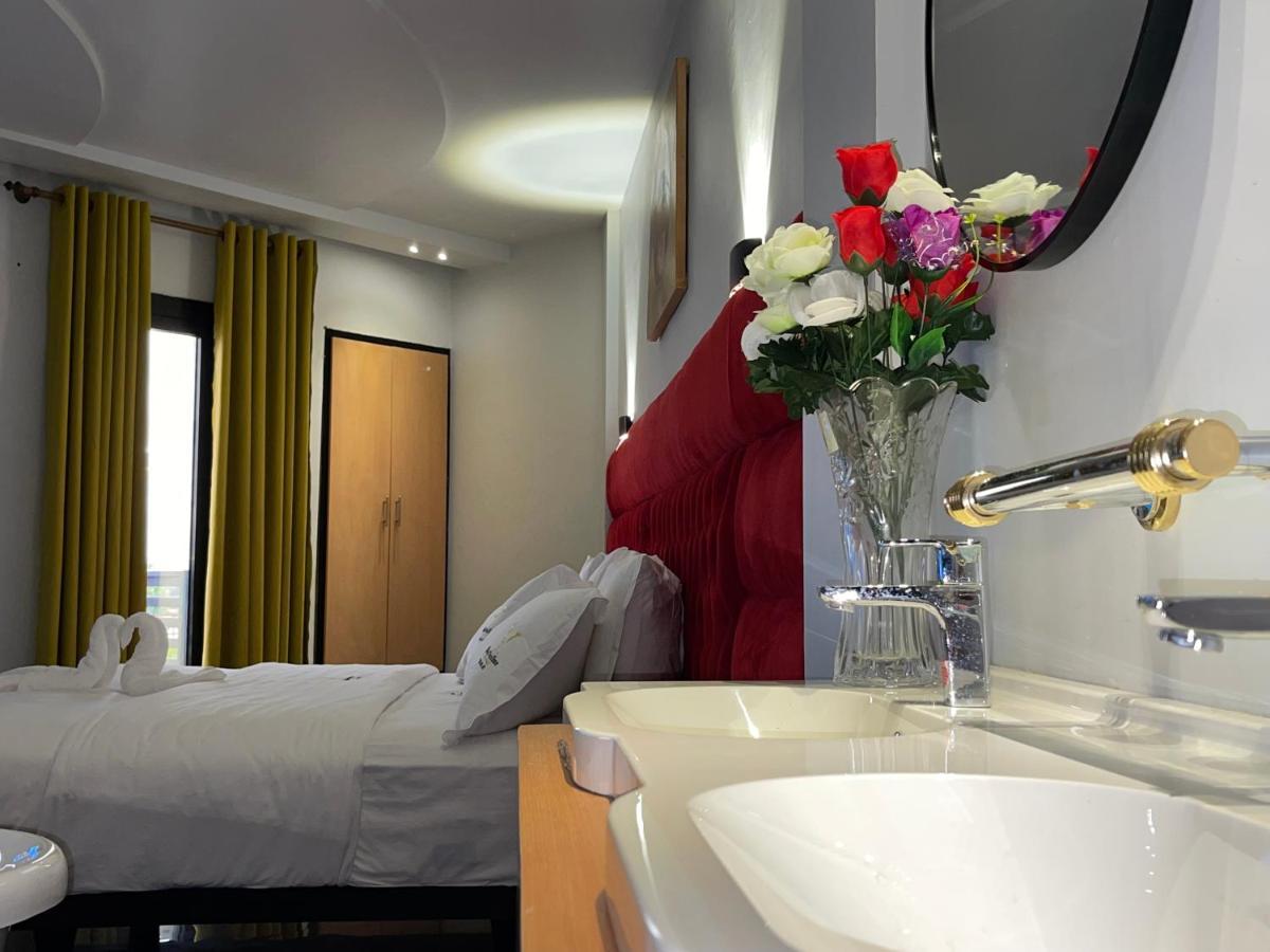 Hotel Vendome Douala Eksteriør bilde